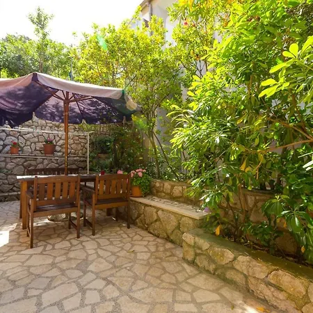 Guest house Apatments Anita,