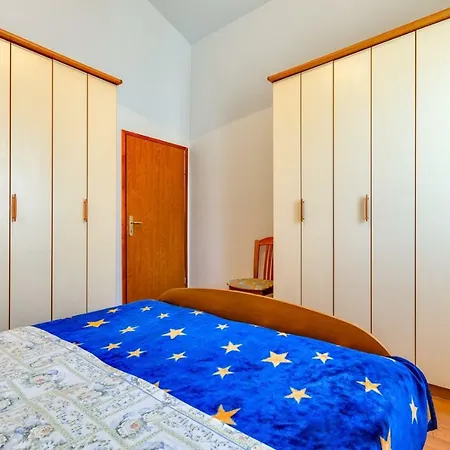 Apatments Anita, 3*